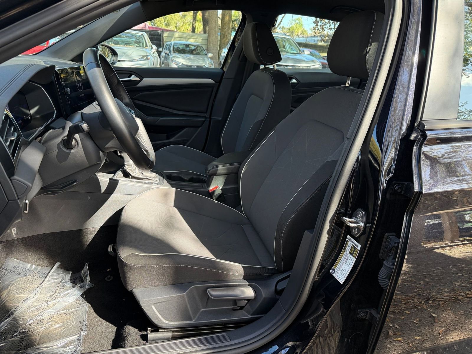 Thumbnail: 2025 Volkswagen Jetta - 31