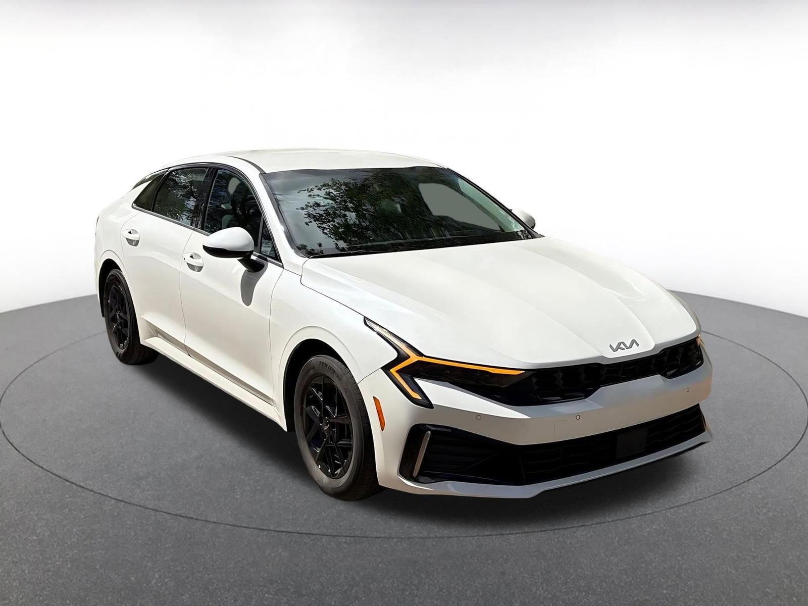 Thumbnail: 2025 Kia K5 - 1