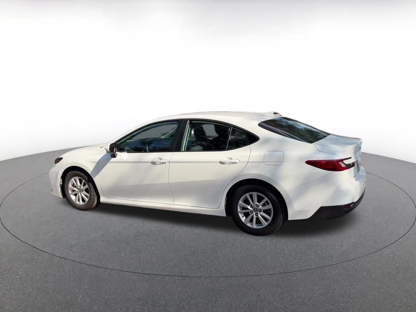 Thumbnail: 2025 Toyota Camry - 10