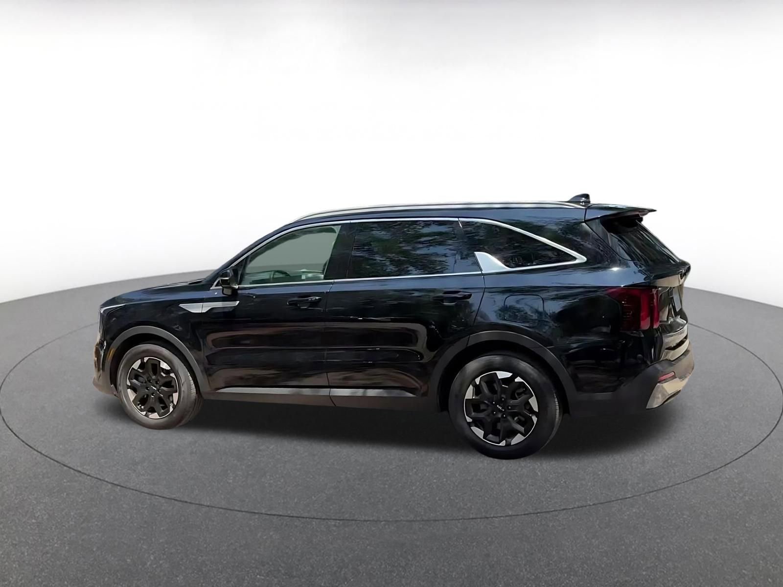Thumbnail: 2024 Kia Sorento - 10