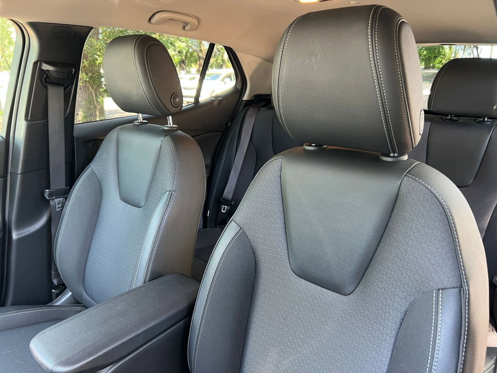 Thumbnail: 2025 Buick Encore GX - 35
