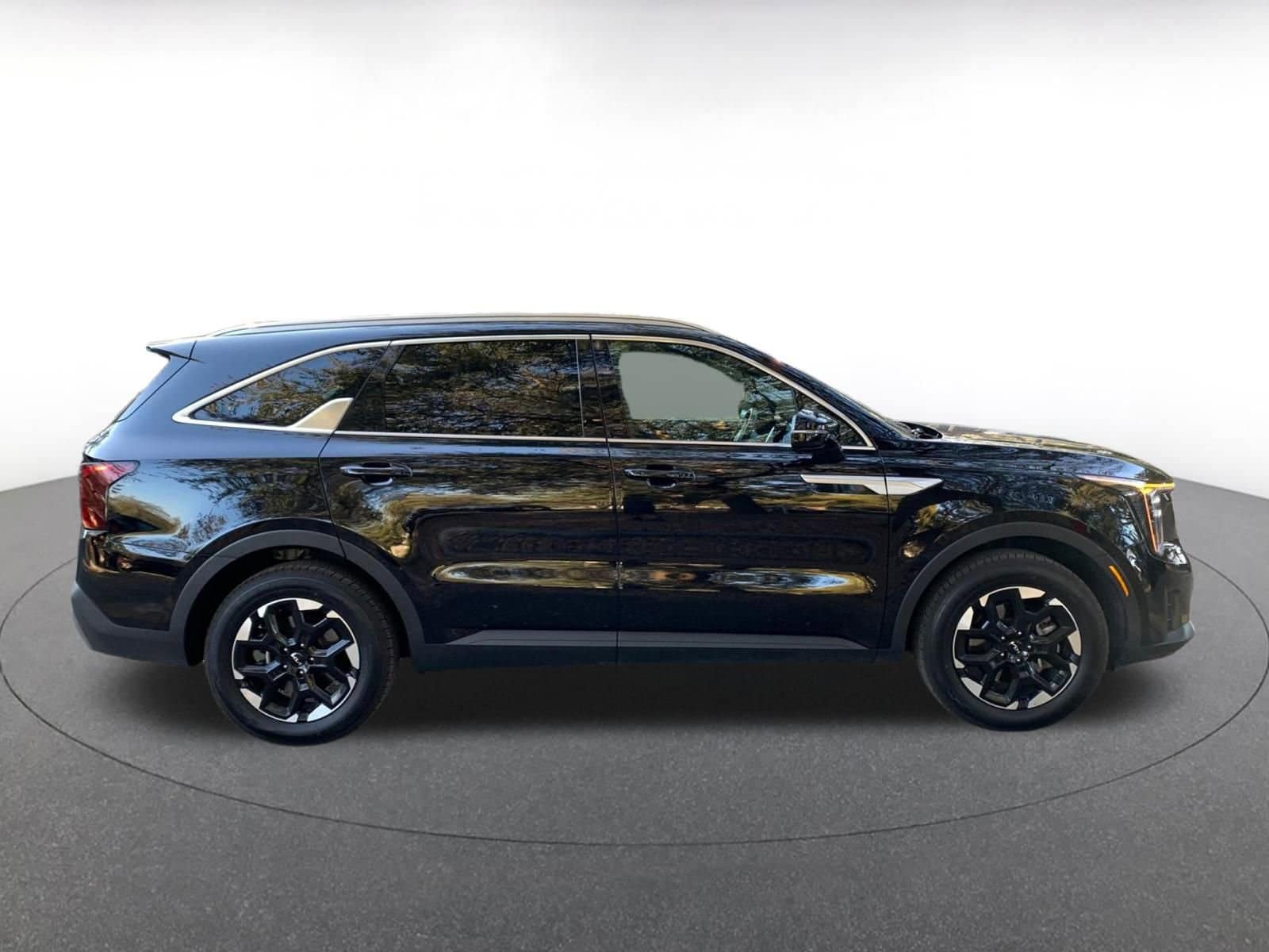 Thumbnail: 2024 Kia Sorento - 8