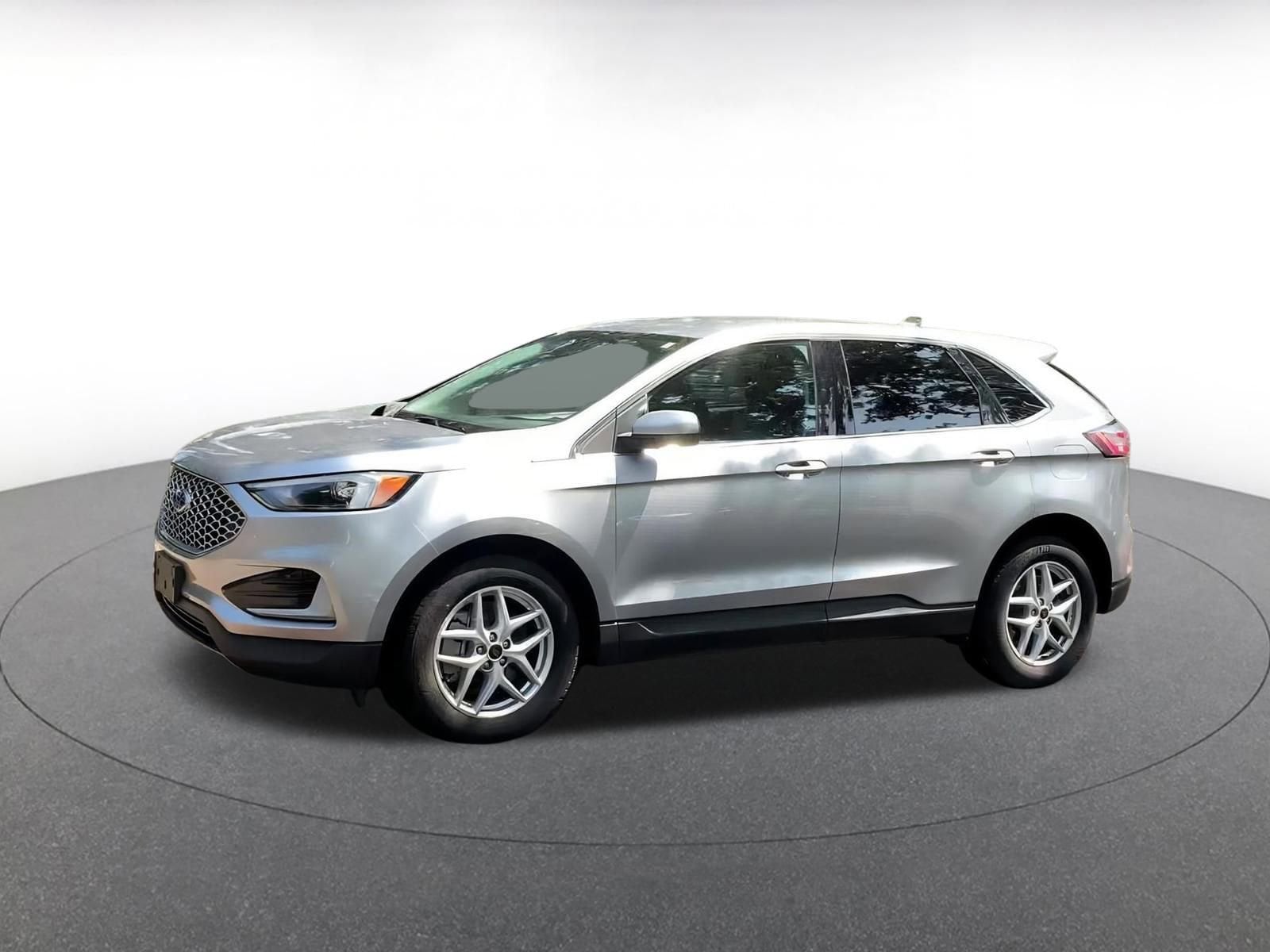 Thumbnail: 2023 Ford Edge - 9