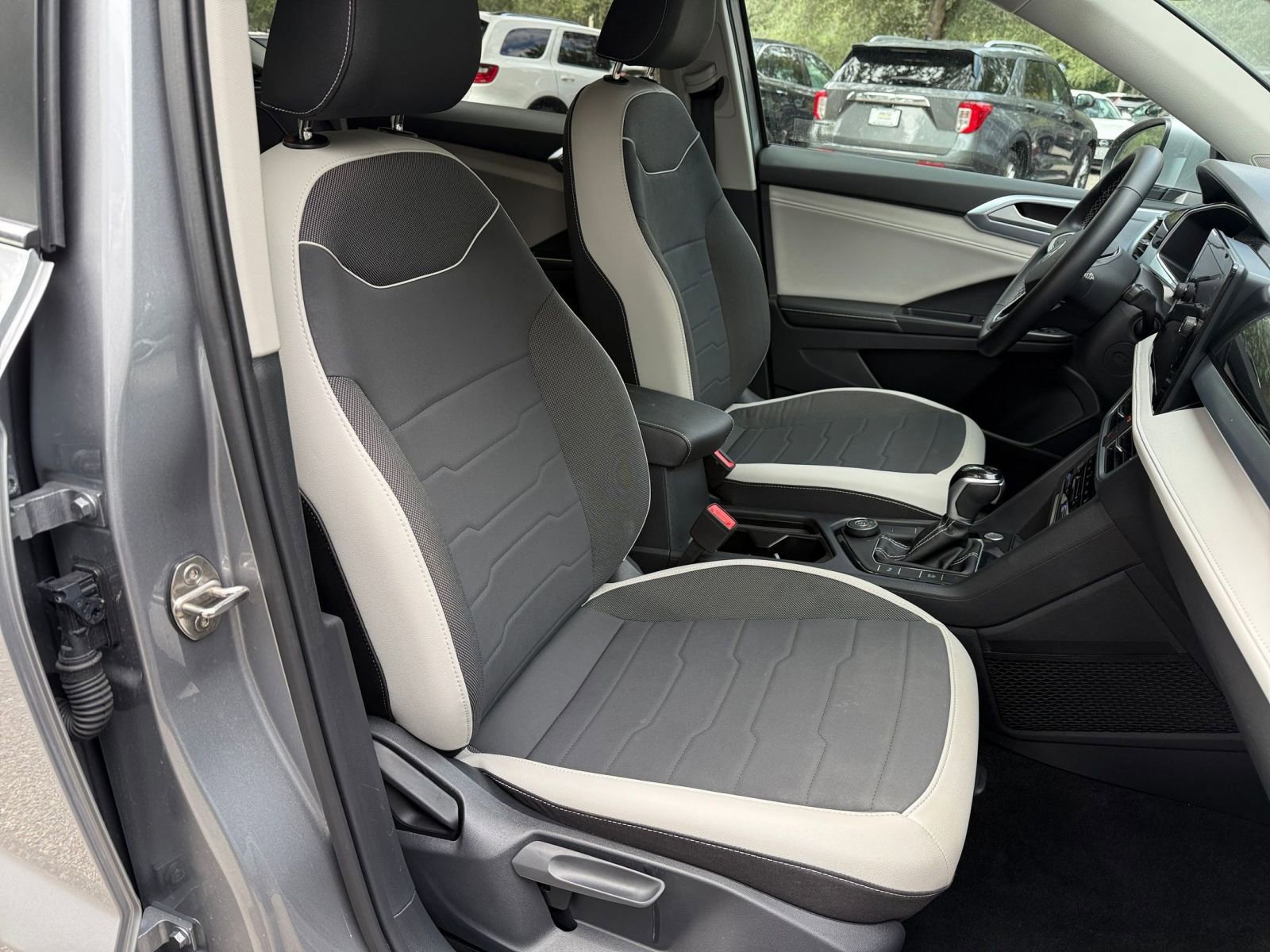 Thumbnail: 2025 Volkswagen Taos - 30