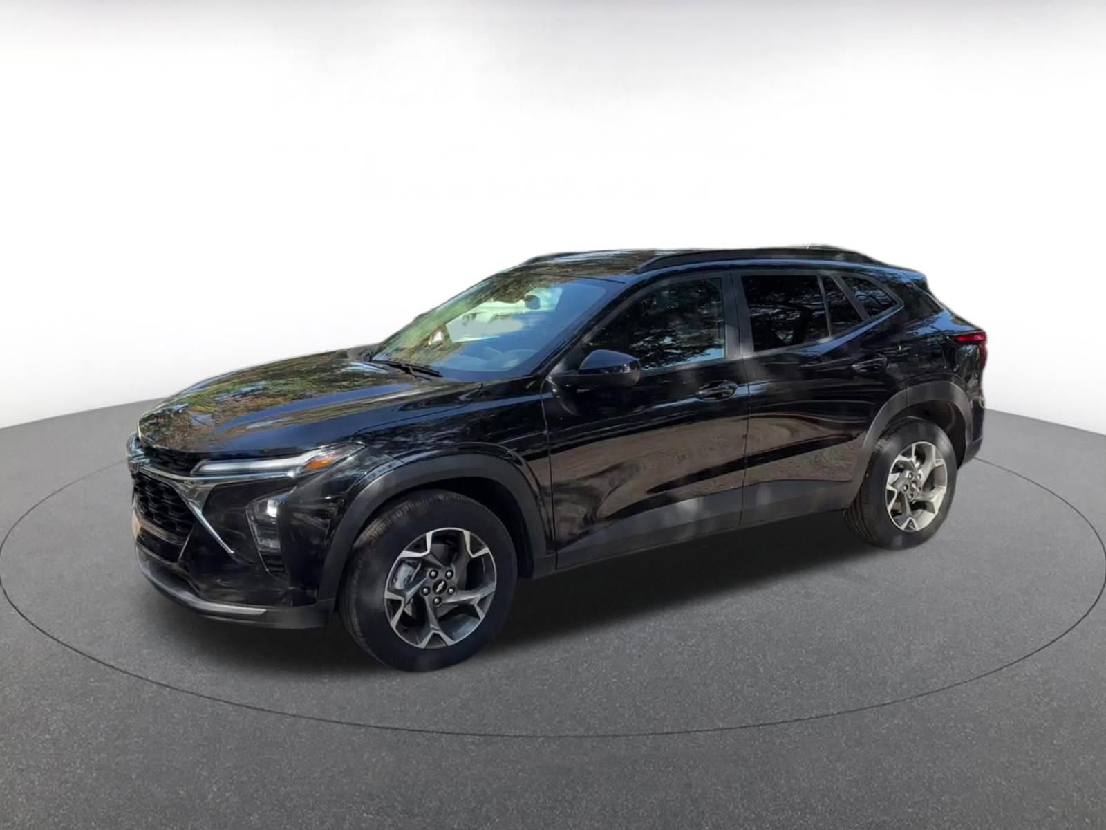 Thumbnail: 2025 Chevrolet Trax - 8