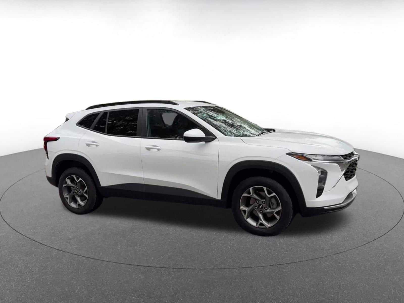 Thumbnail: 2025 Chevrolet Trax - 2