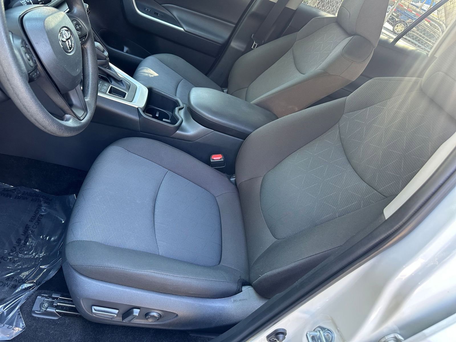 Thumbnail: 2025 Toyota RAV4 - 30