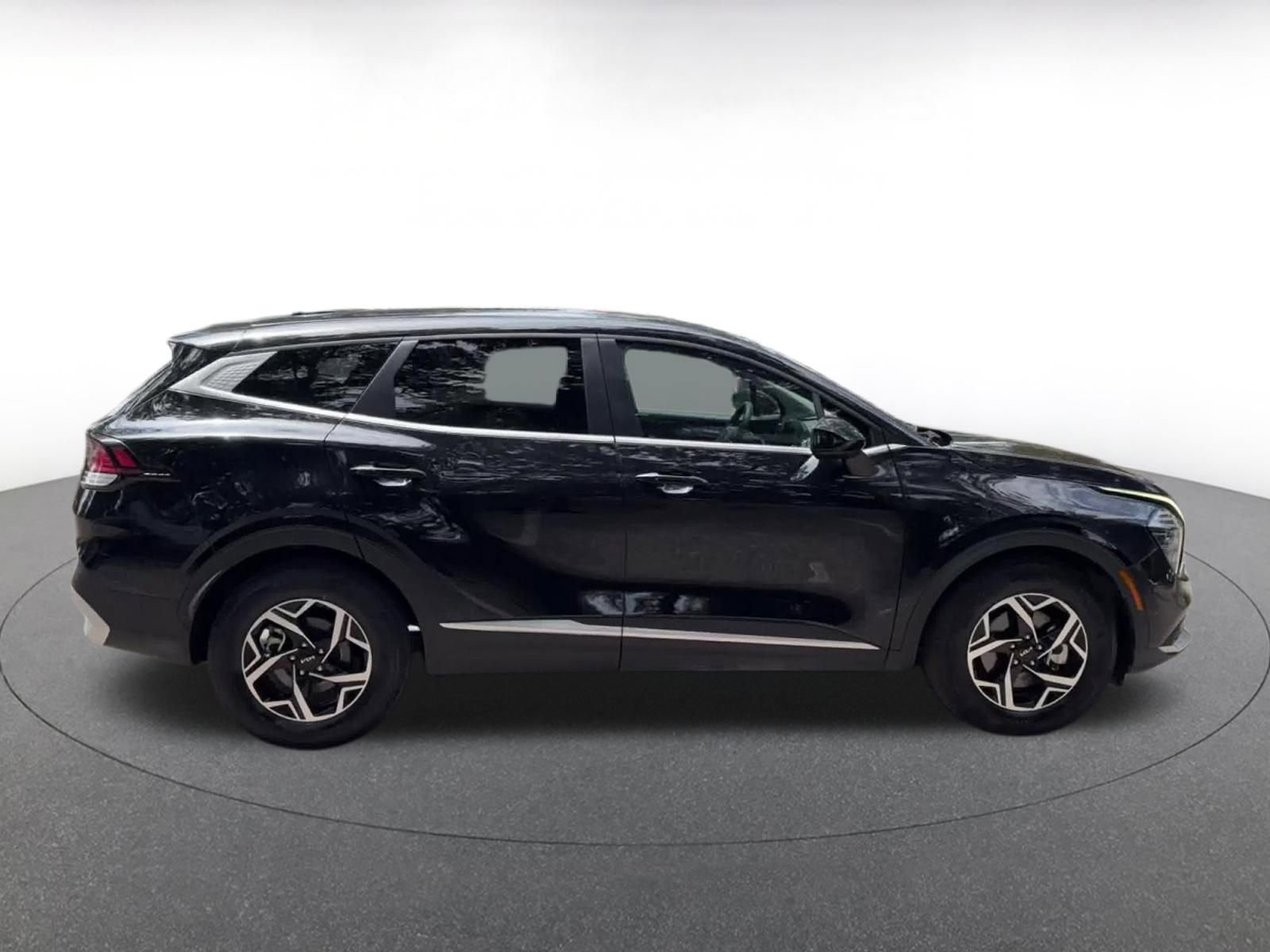 Thumbnail: 2025 Kia Sportage - 16