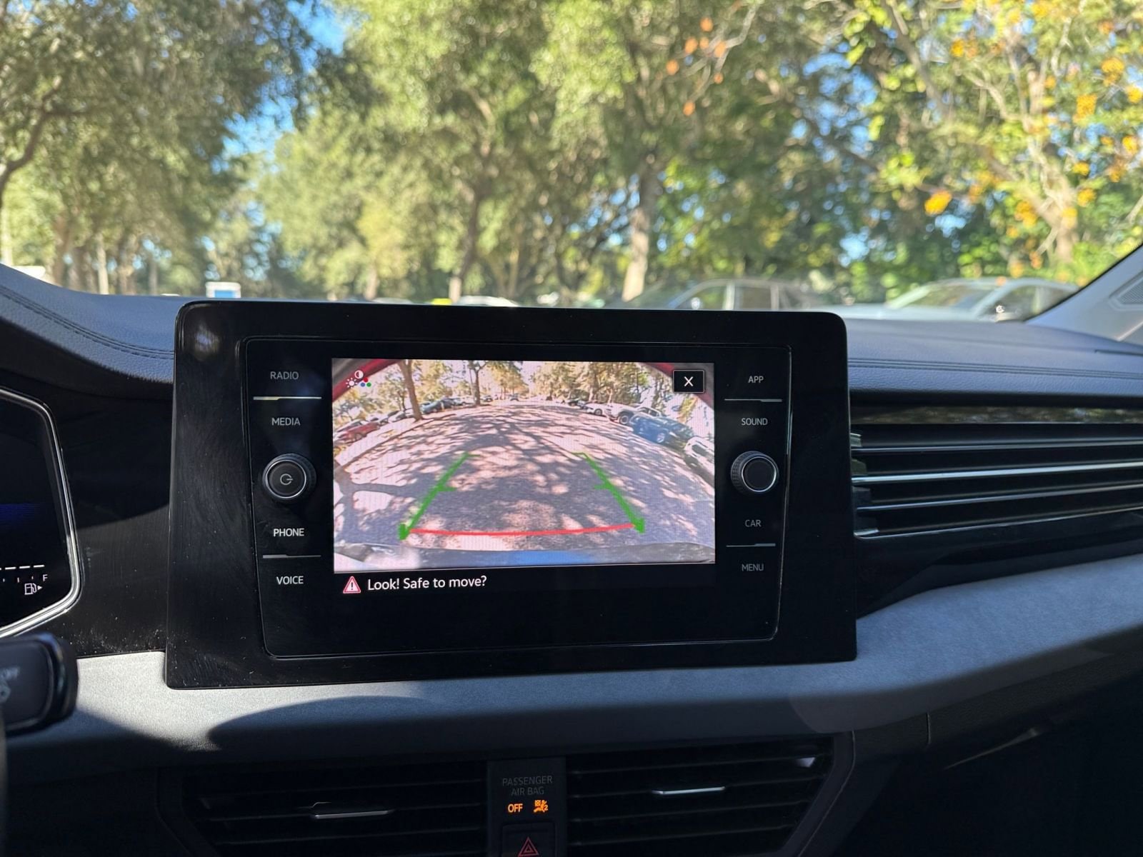 Thumbnail: 2025 Volkswagen Jetta - 17