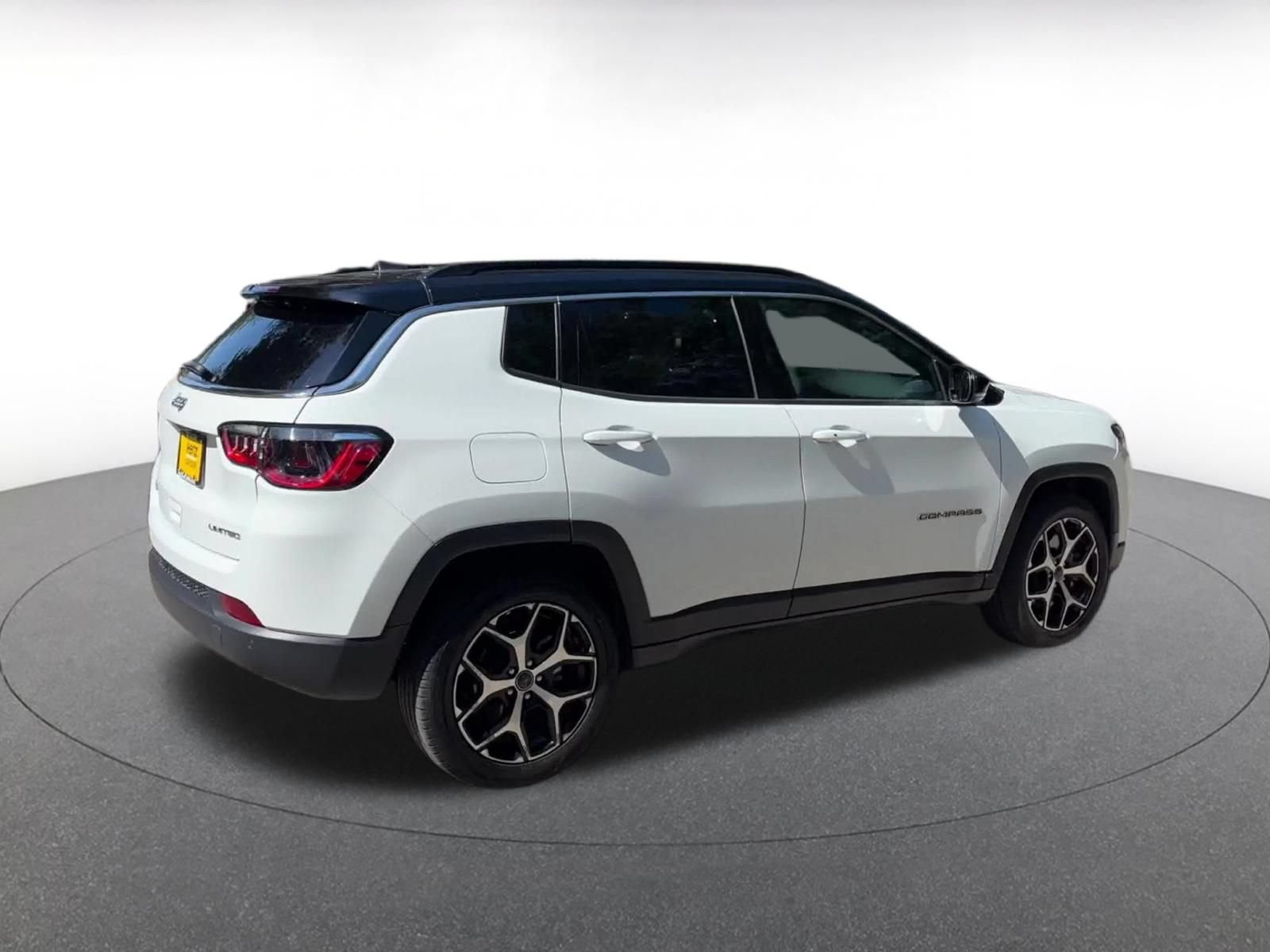Thumbnail: 2025 Jeep Compass - 14