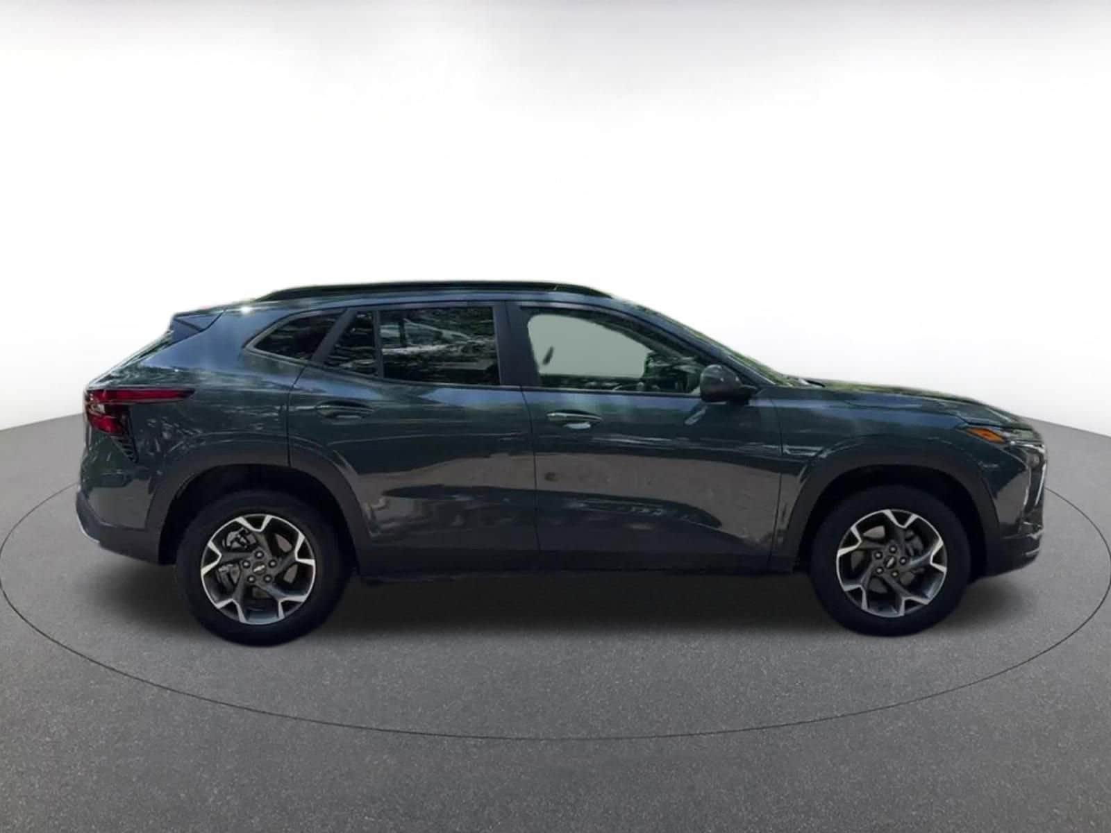Thumbnail: 2025 Chevrolet Trax - 16
