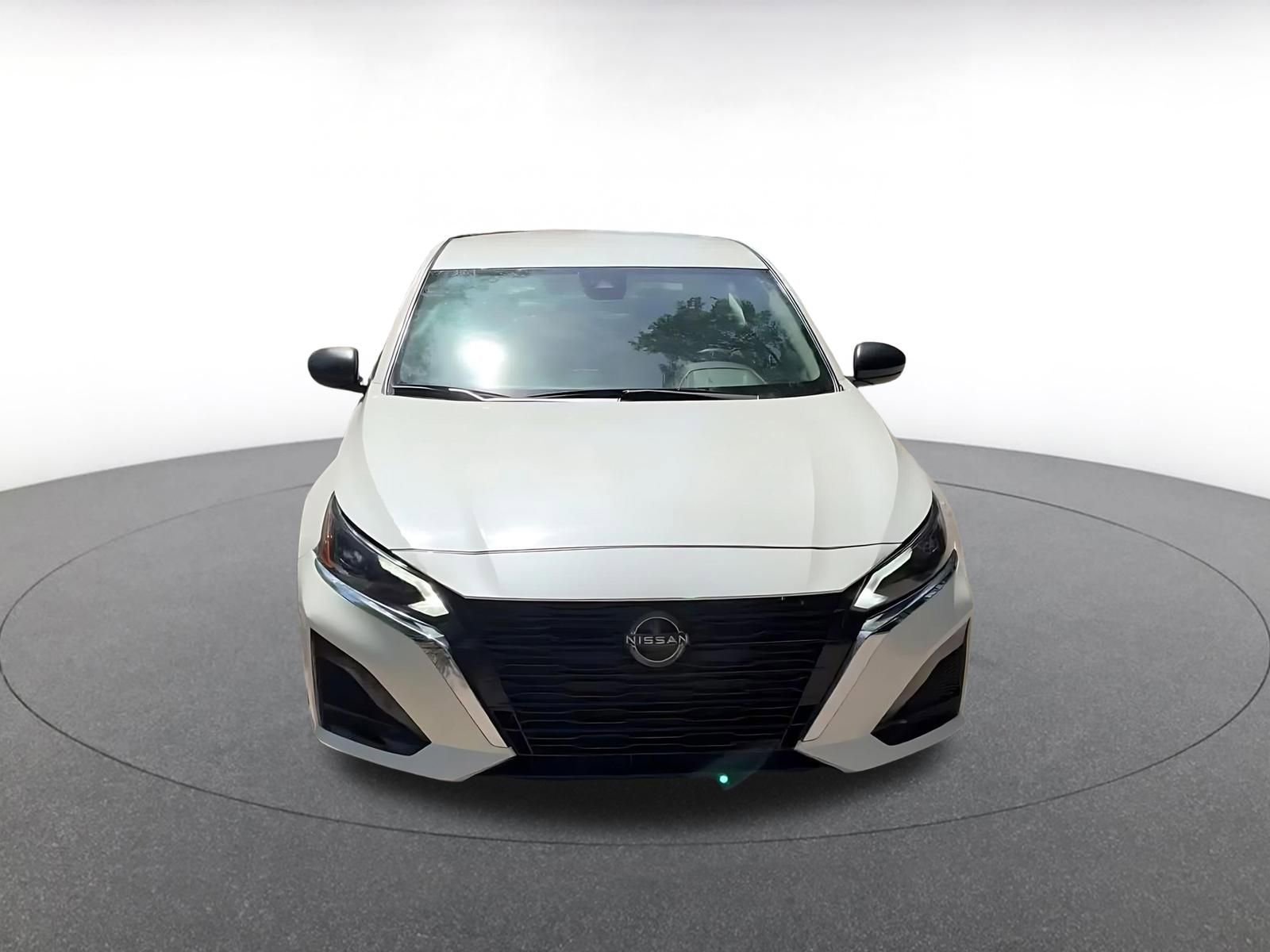 Thumbnail: 2025 Nissan Altima - 4