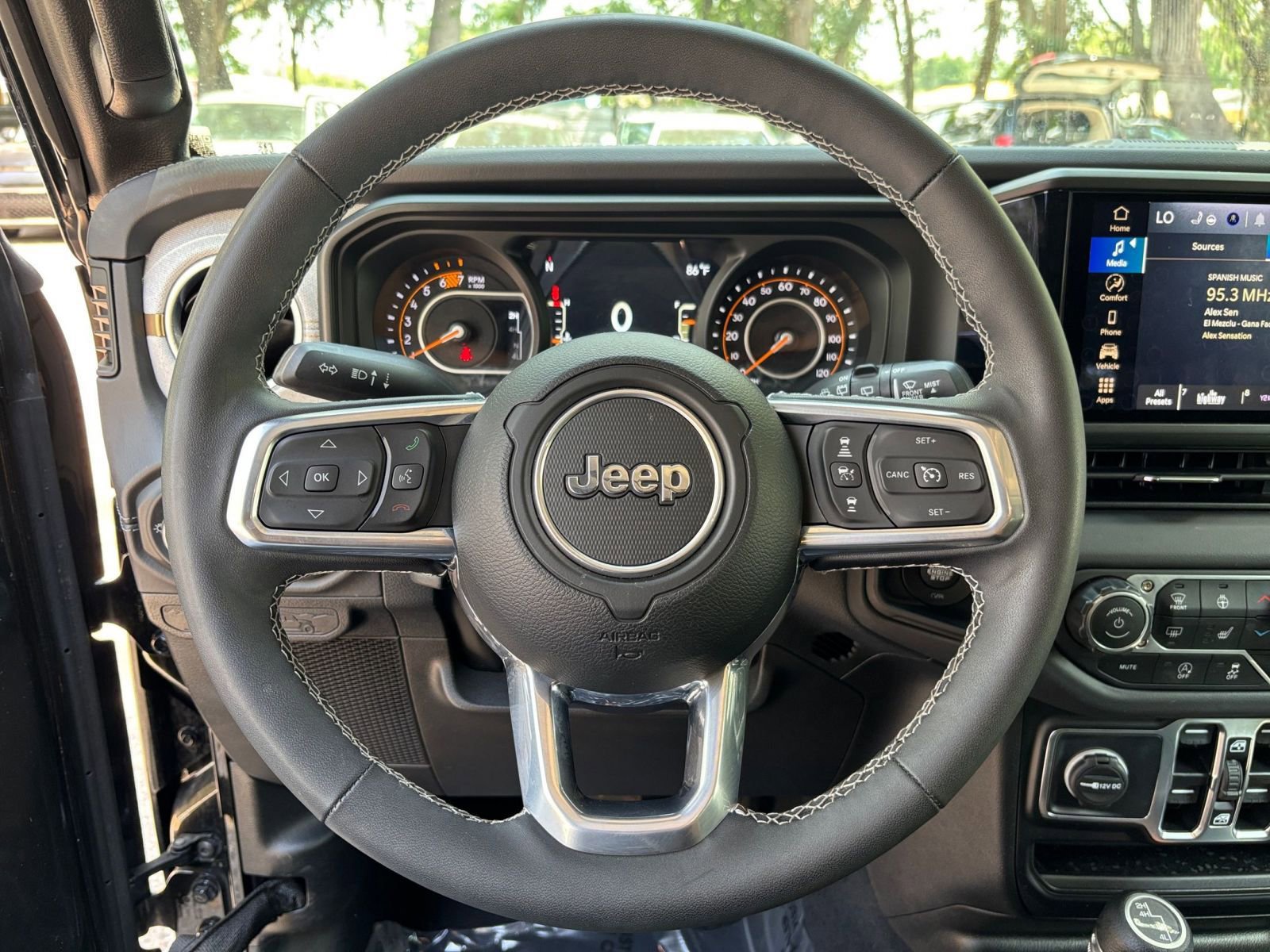 Thumbnail: 2025 Jeep Wrangler - 27