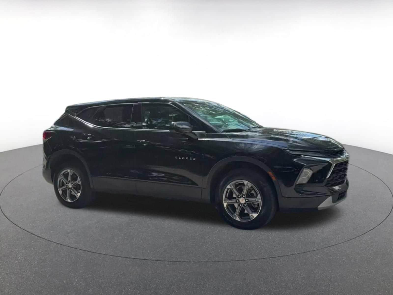 Thumbnail: 2025 Chevrolet Blazer - 2