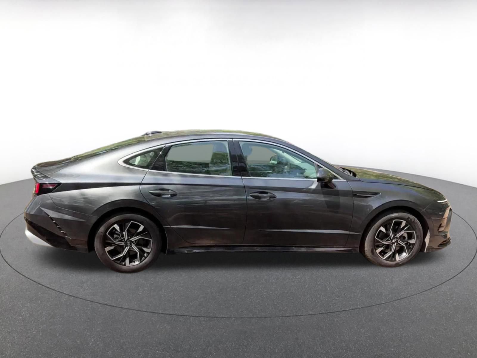 Thumbnail: 2025 Hyundai Sonata - 16