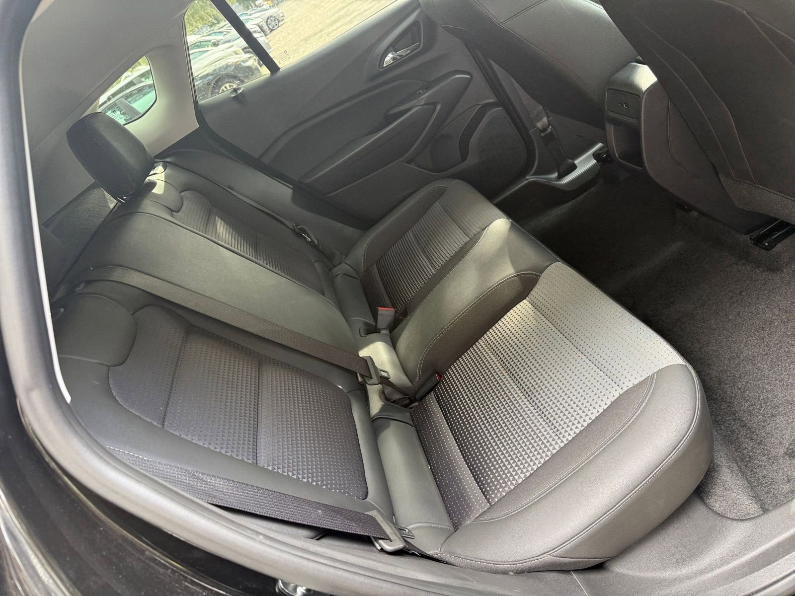 Thumbnail: 2025 Chevrolet Trax - 31