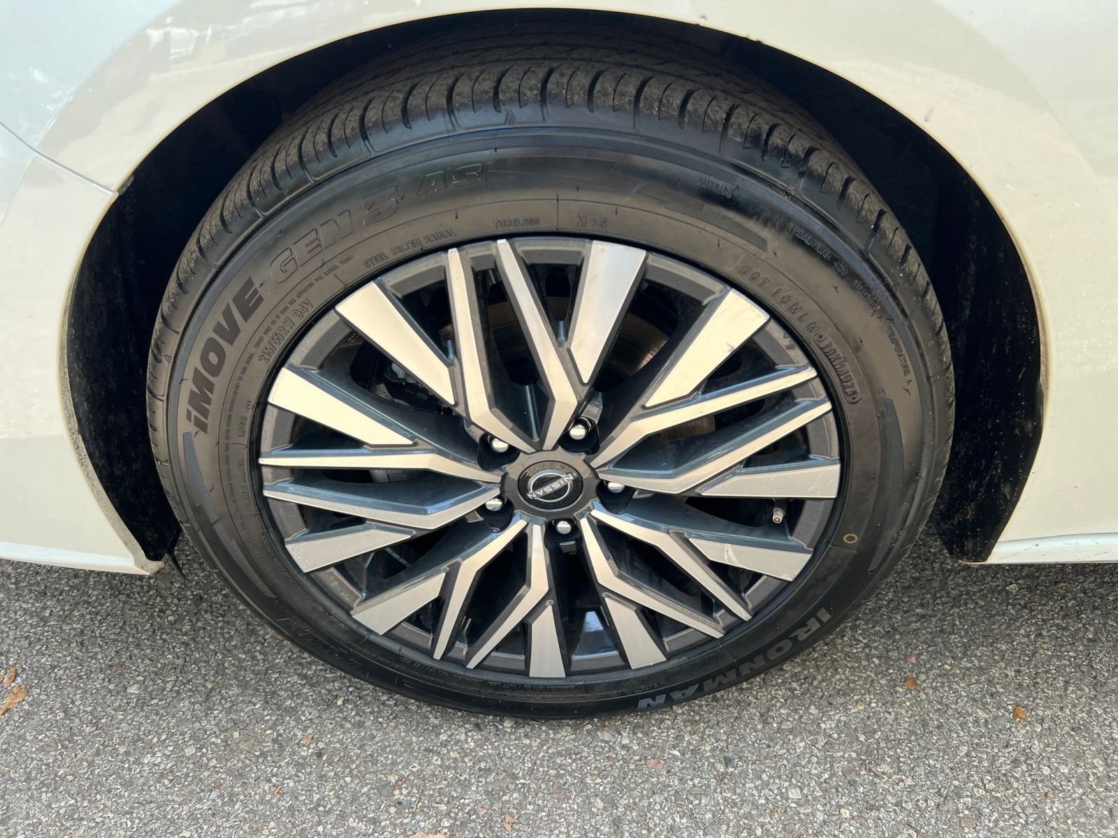 Thumbnail: 2025 Nissan Altima - 30