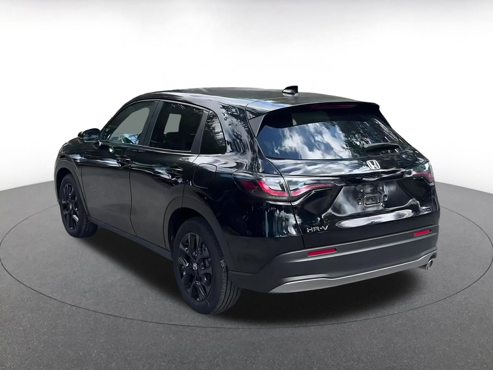 Thumbnail: 2025 Honda HR-V - 11