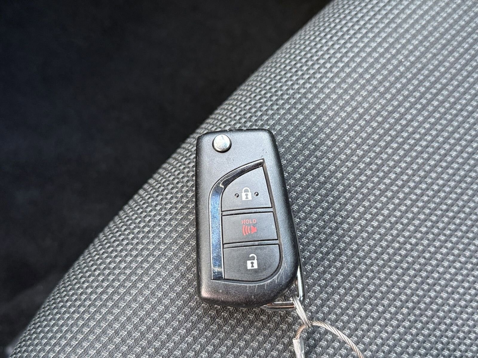 Thumbnail: 2025 Toyota RAV4 - 18