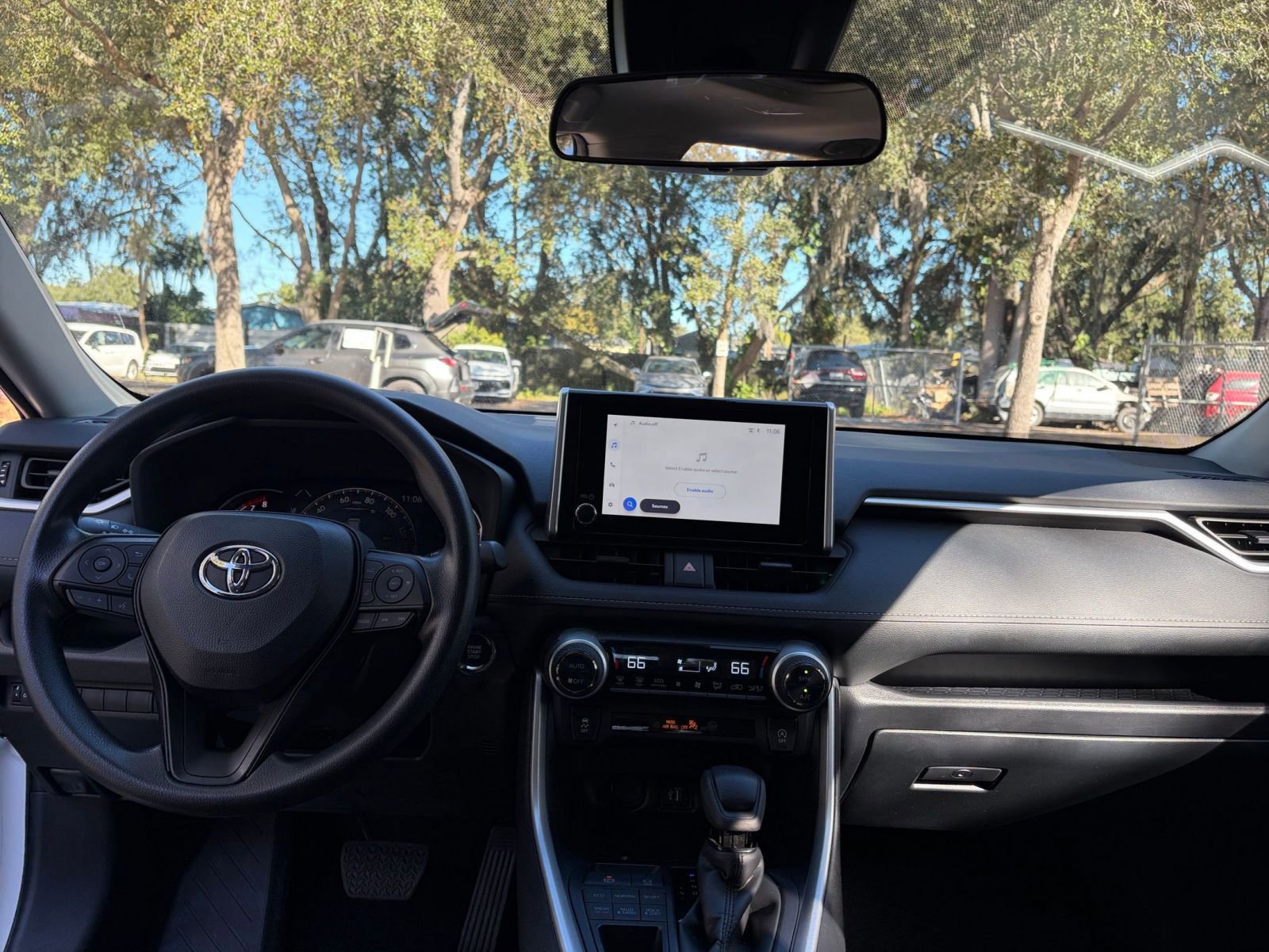 Thumbnail: 2025 Toyota RAV4 - 29