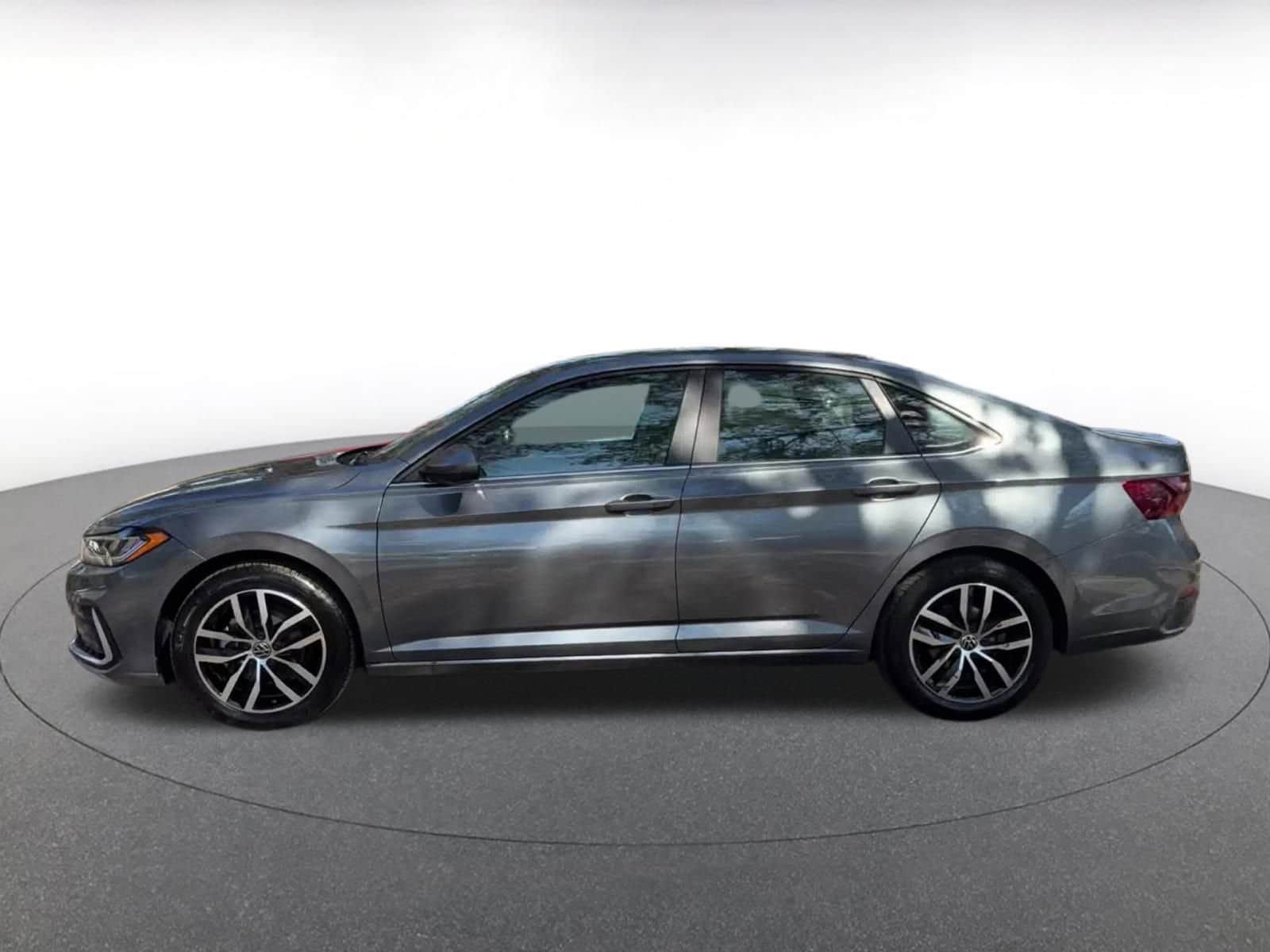 Thumbnail: 2025 Volkswagen Jetta - 9