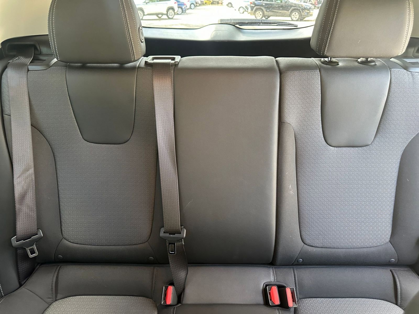 Thumbnail: 2025 Buick Encore GX - 32