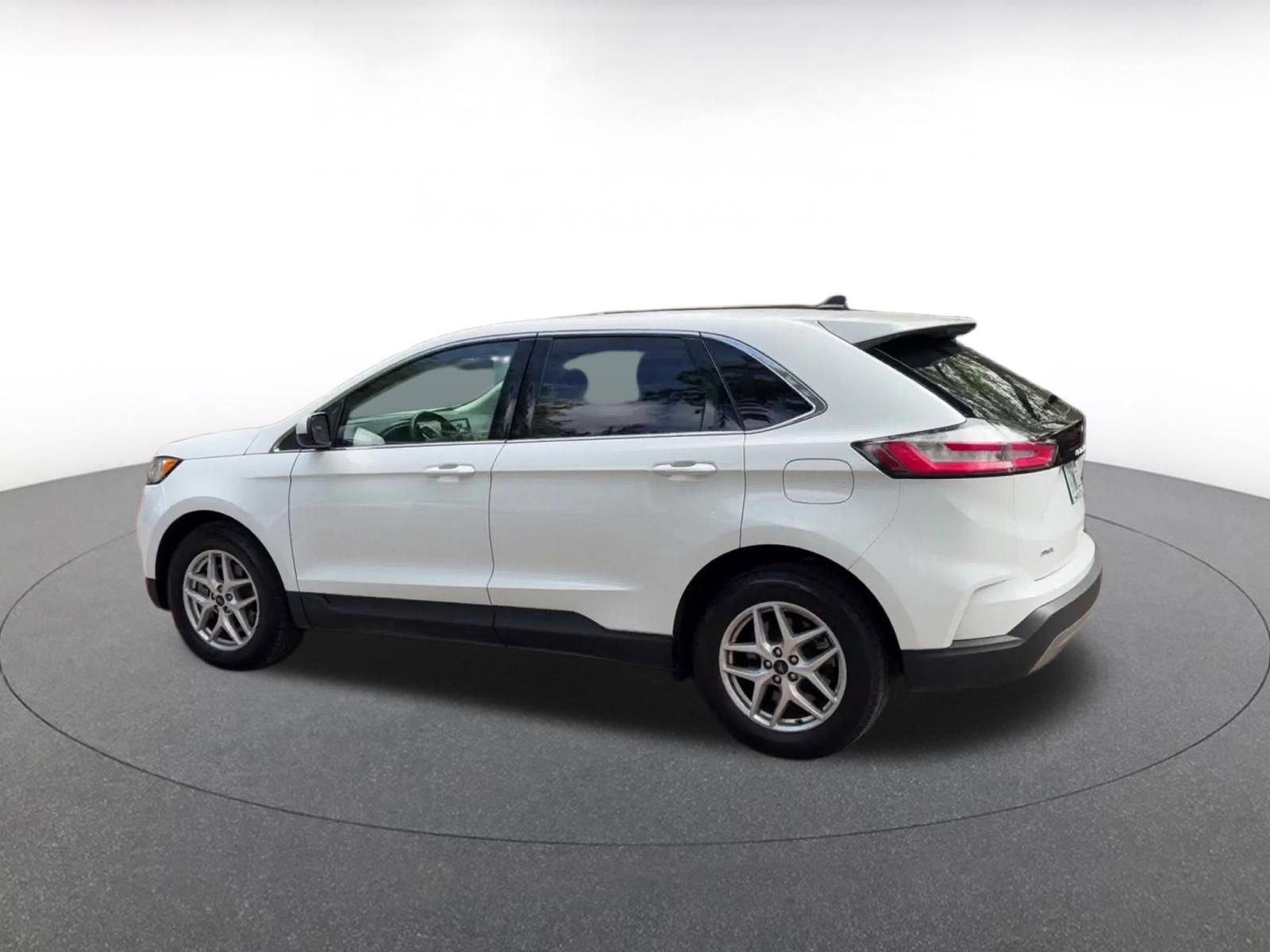 Thumbnail: 2024 Ford Edge - 10