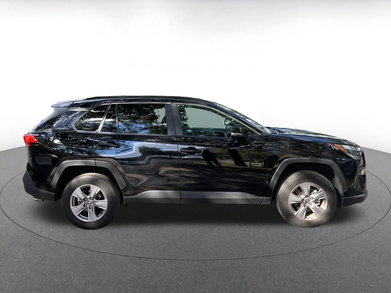 Thumbnail: 2025 Toyota RAV4 - 8