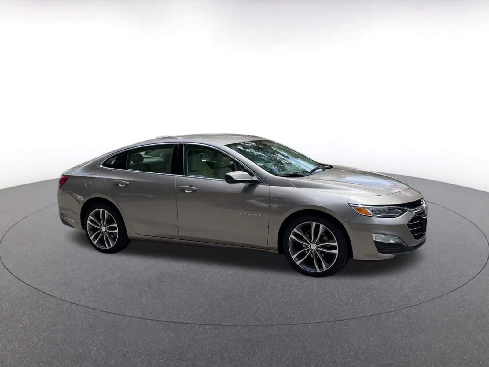 Thumbnail: 2024 Chevrolet Malibu - 2