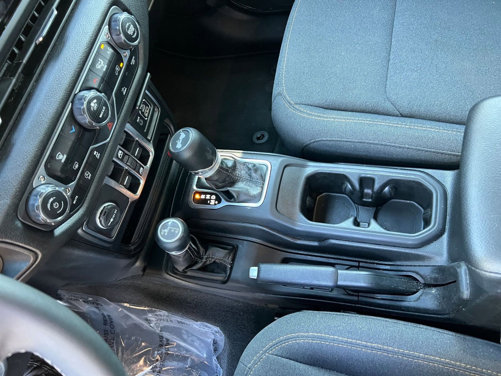 Thumbnail: 2025 Jeep Wrangler - 35