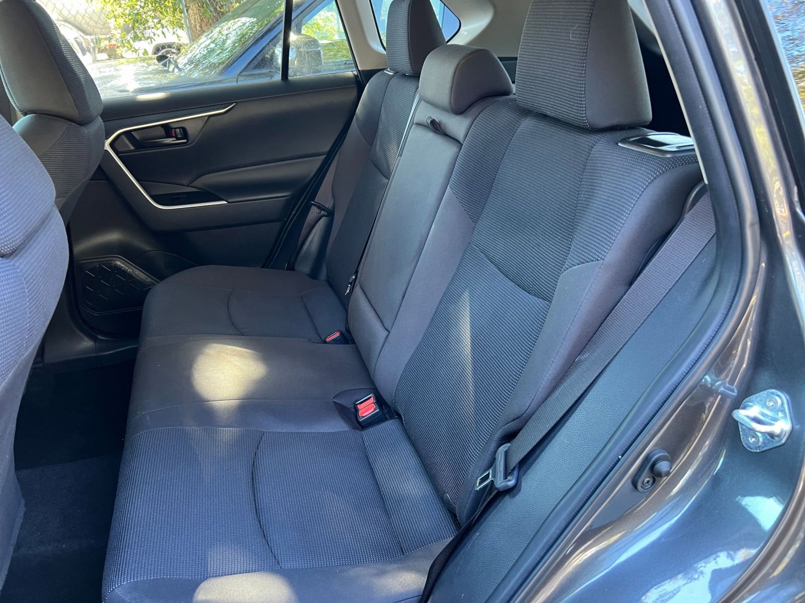 Thumbnail: 2025 Toyota RAV4 - 32