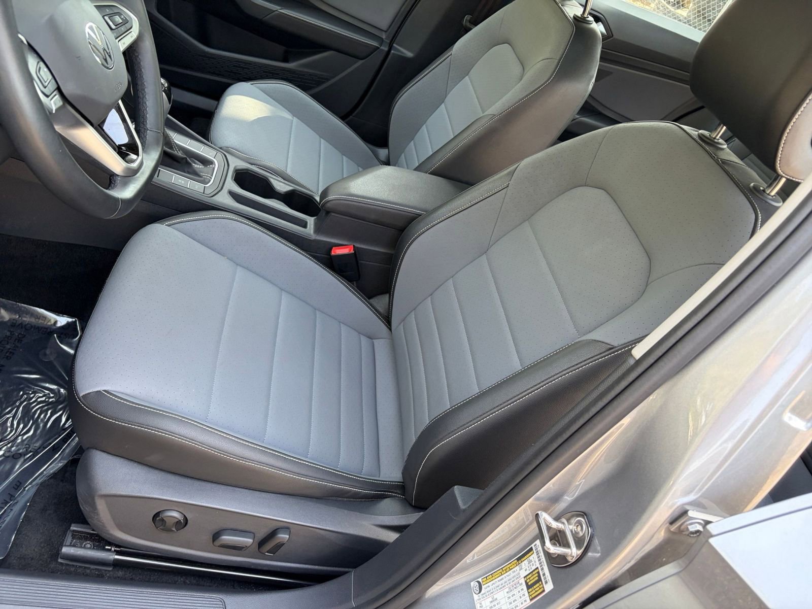 Thumbnail: 2025 Volkswagen Jetta - 31