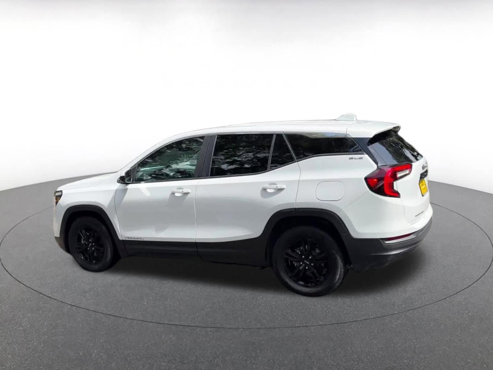 Thumbnail: 2024 GMC Terrain - 10