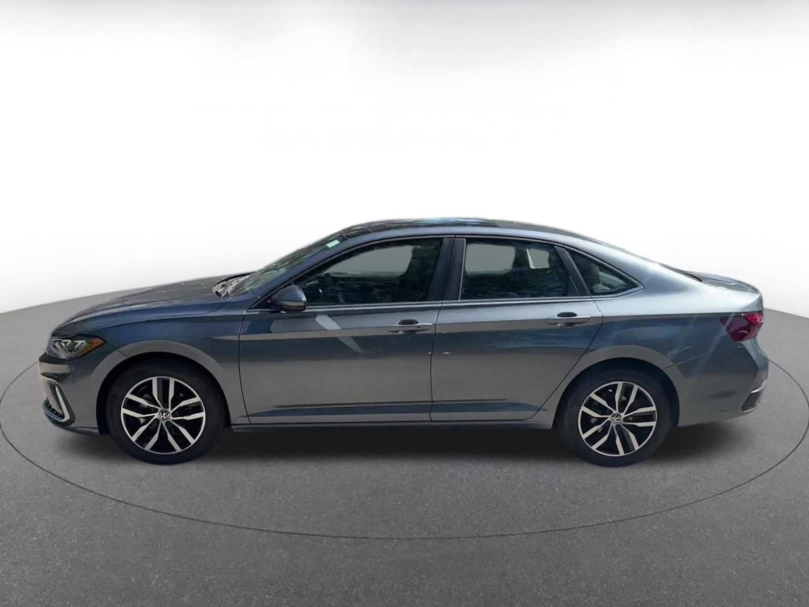 Thumbnail: 2025 Volkswagen Jetta - 9