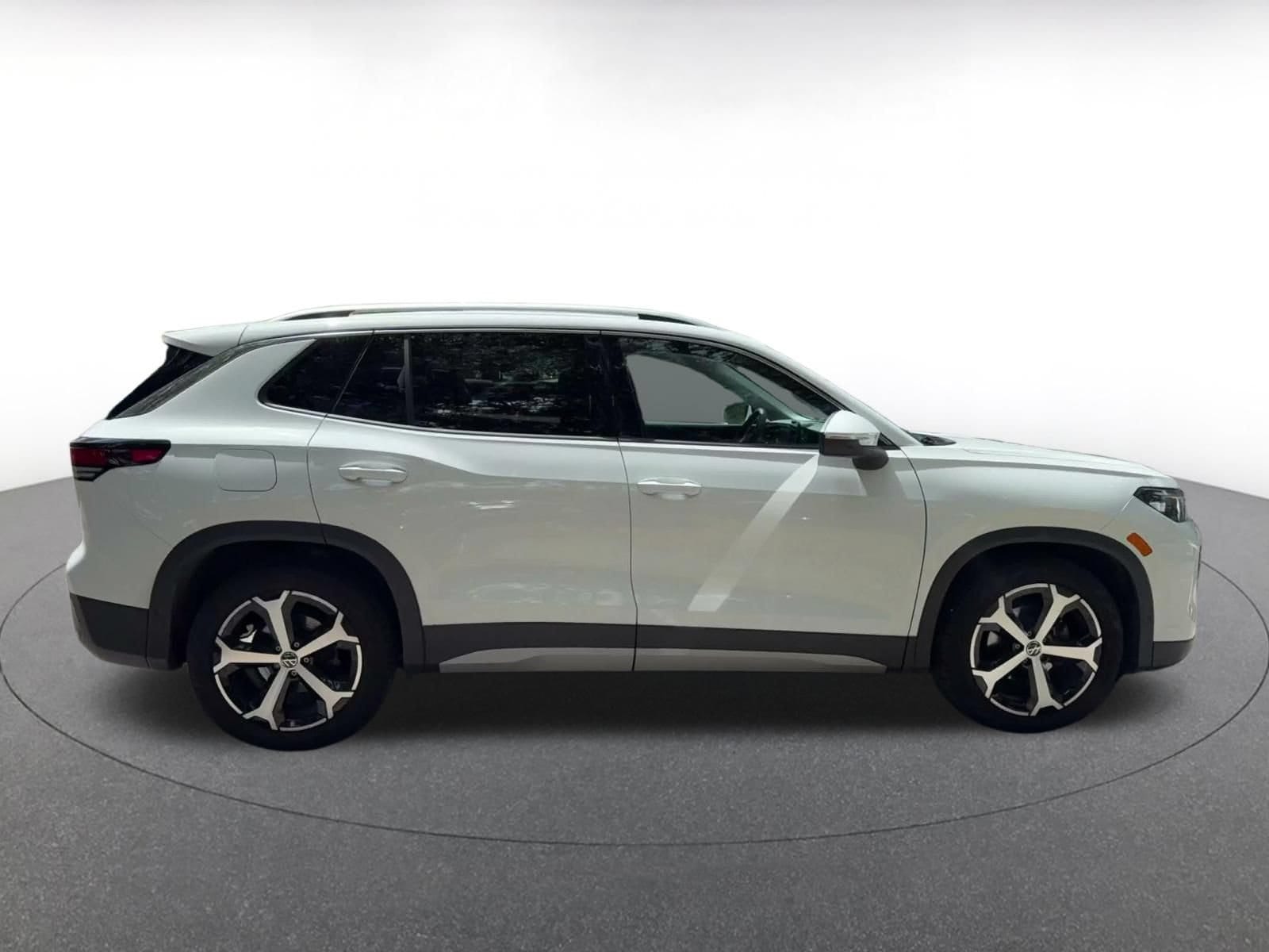 Thumbnail: 2026 Volkswagen Tiguan - 16
