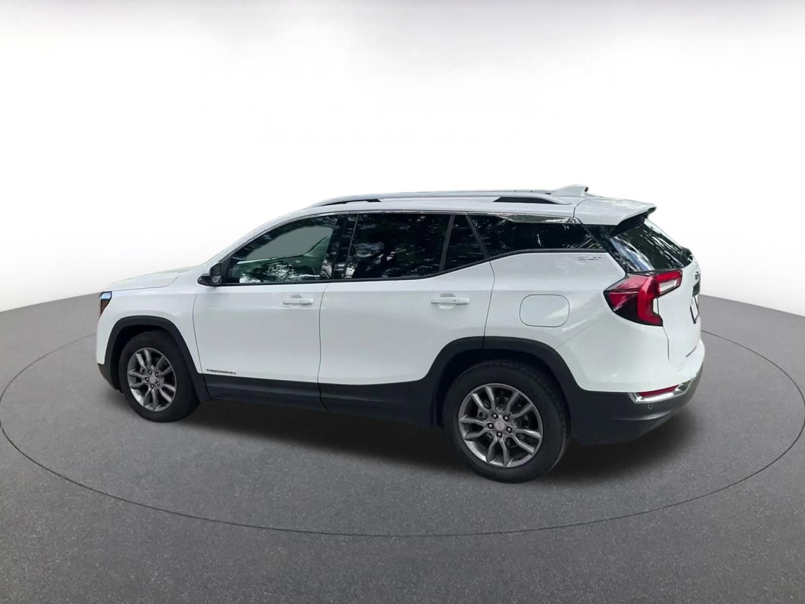 Thumbnail: 2023 GMC Terrain - 10
