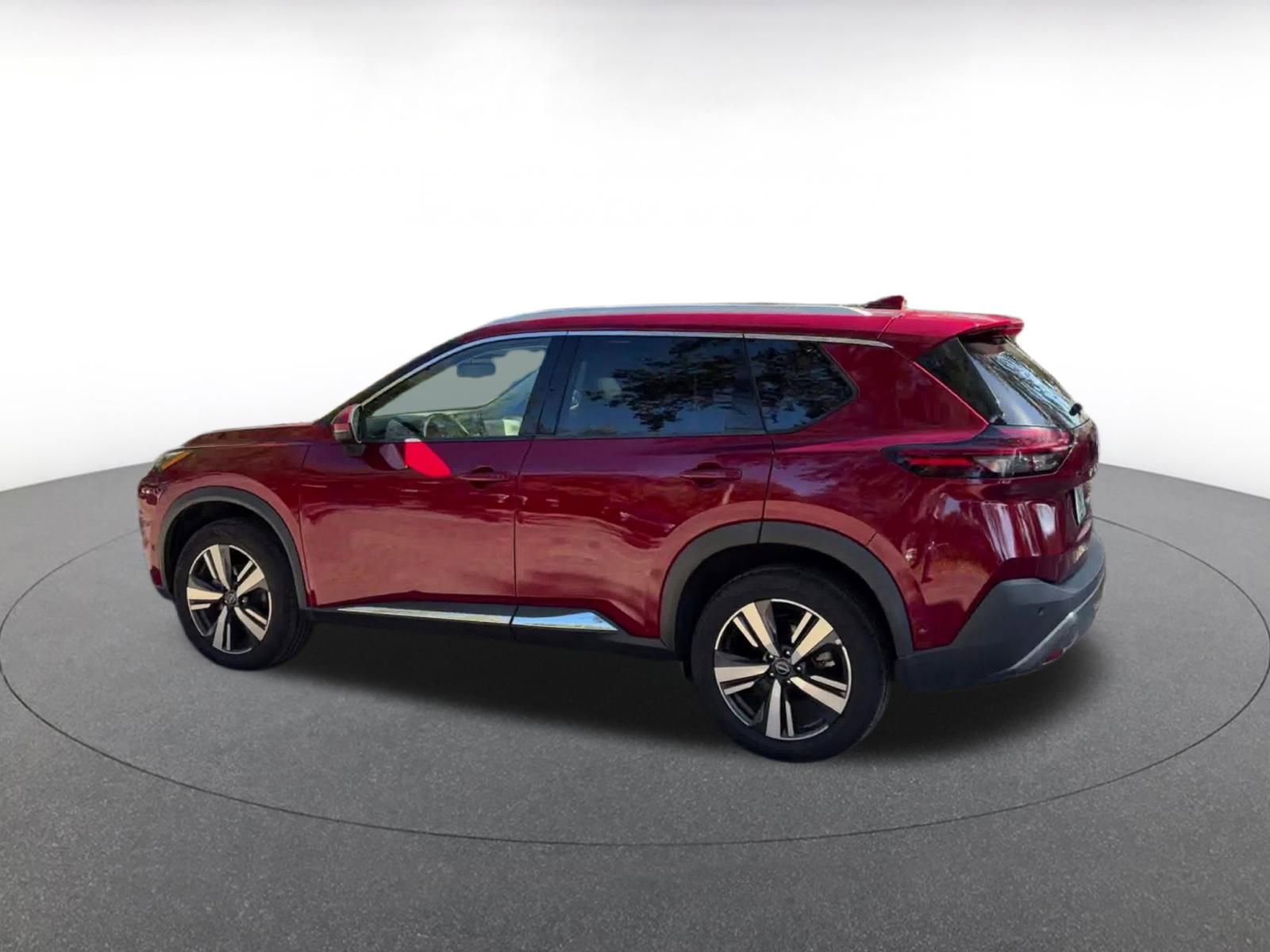 Thumbnail: 2023 Nissan Rogue - 10