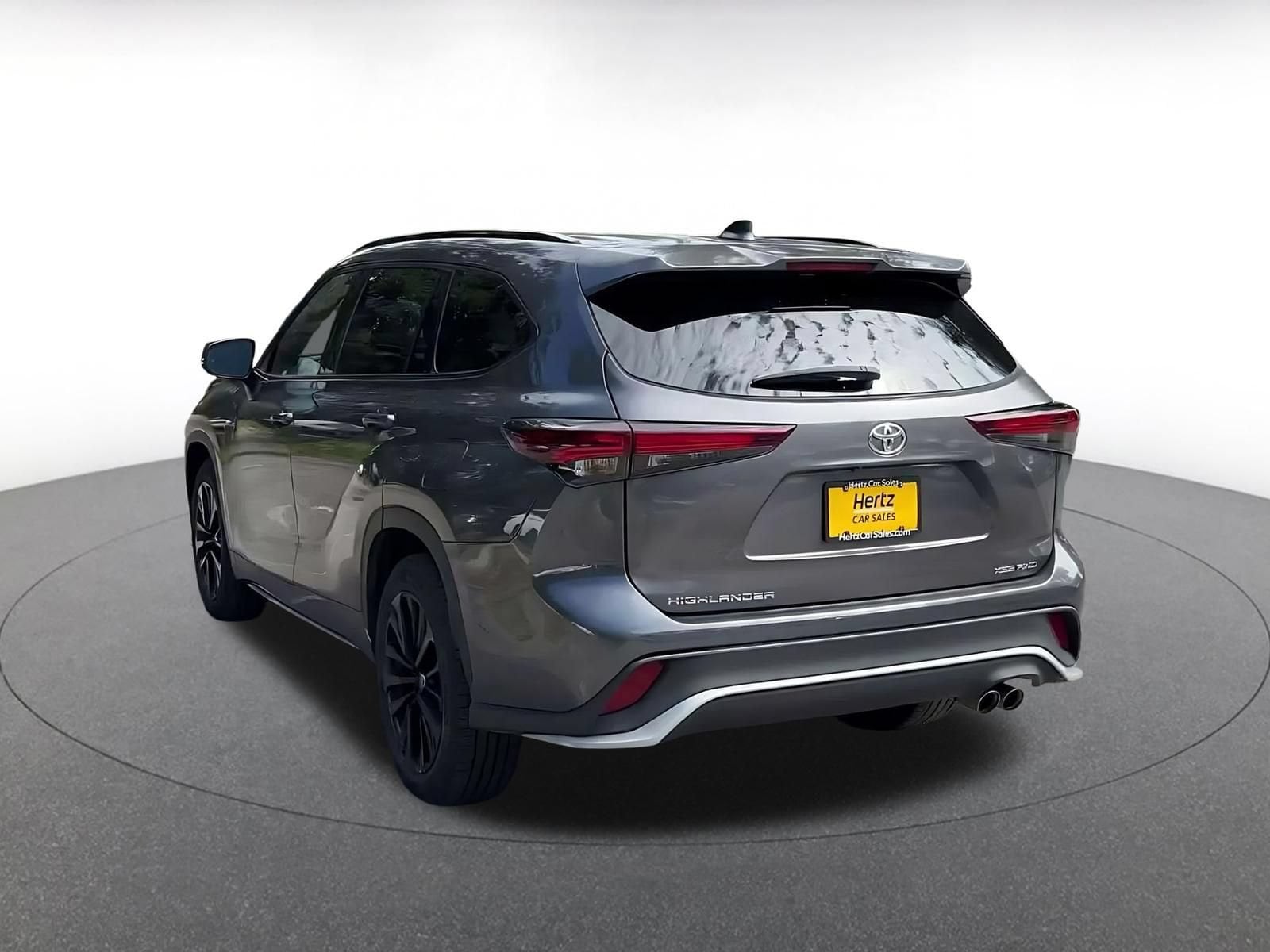 Thumbnail: 2025 Toyota Highlander - 10