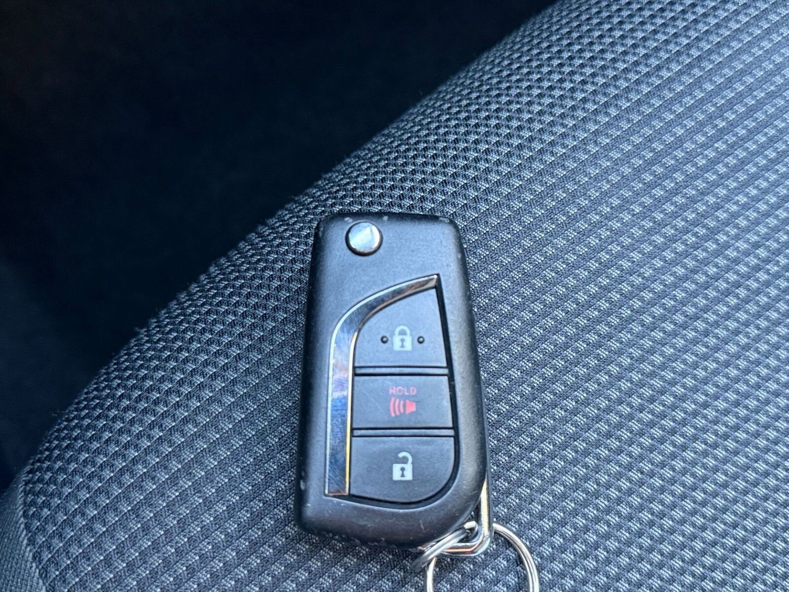 Thumbnail: 2025 Toyota RAV4 - 18