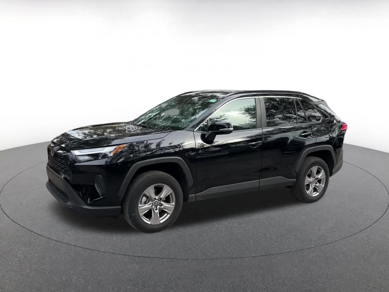 Thumbnail: 2025 Toyota RAV4 - 8