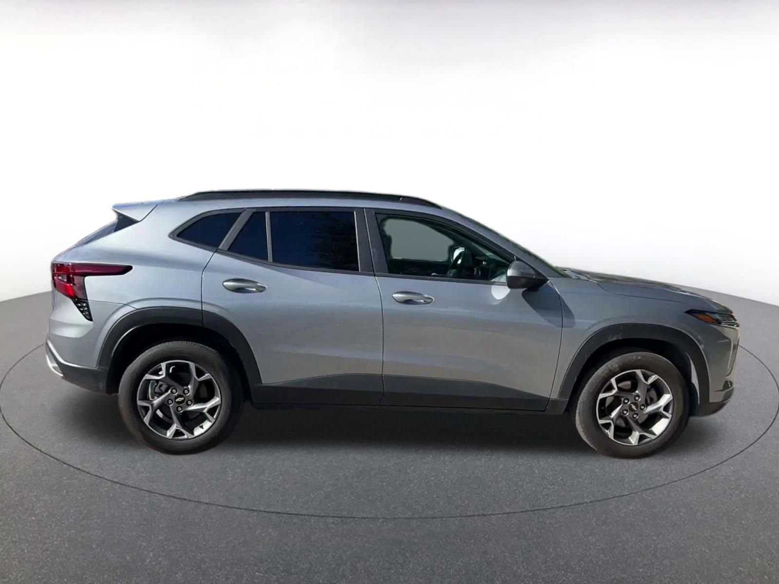 Thumbnail: 2025 Chevrolet Trax - 16