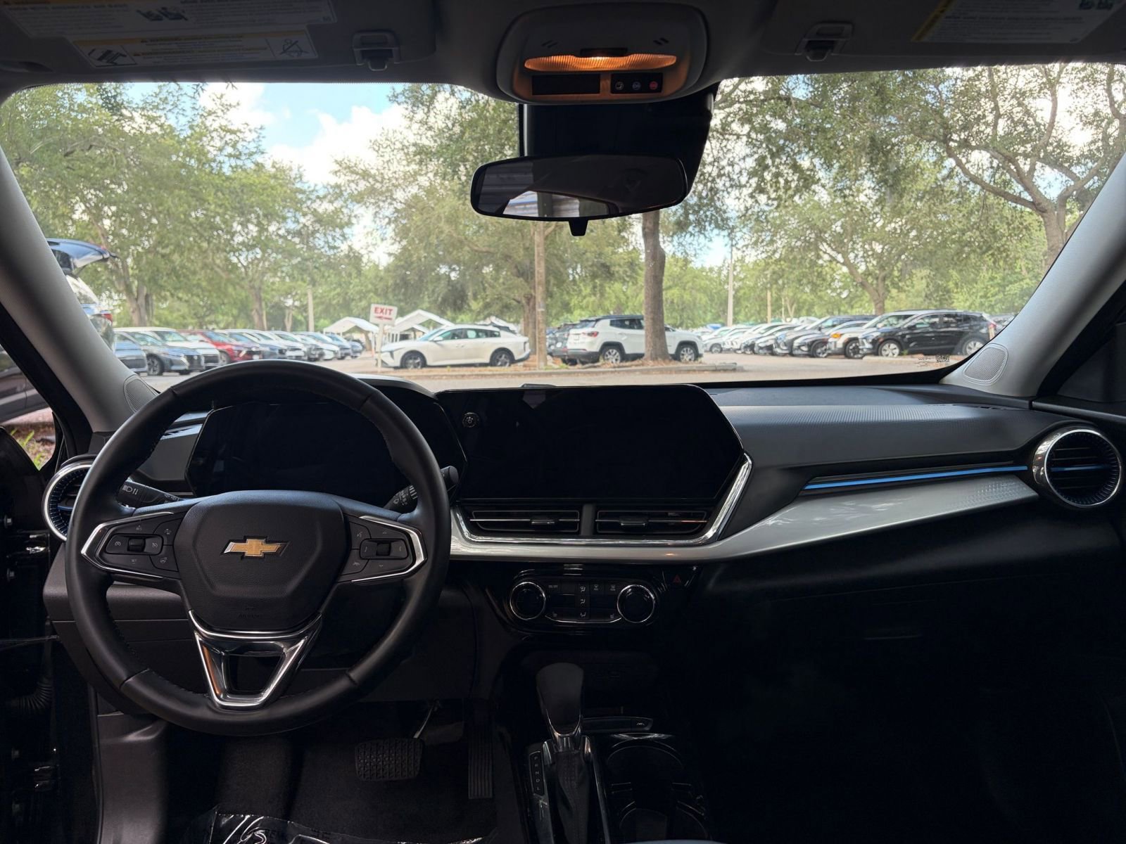 Thumbnail: 2025 Chevrolet Trax - 32