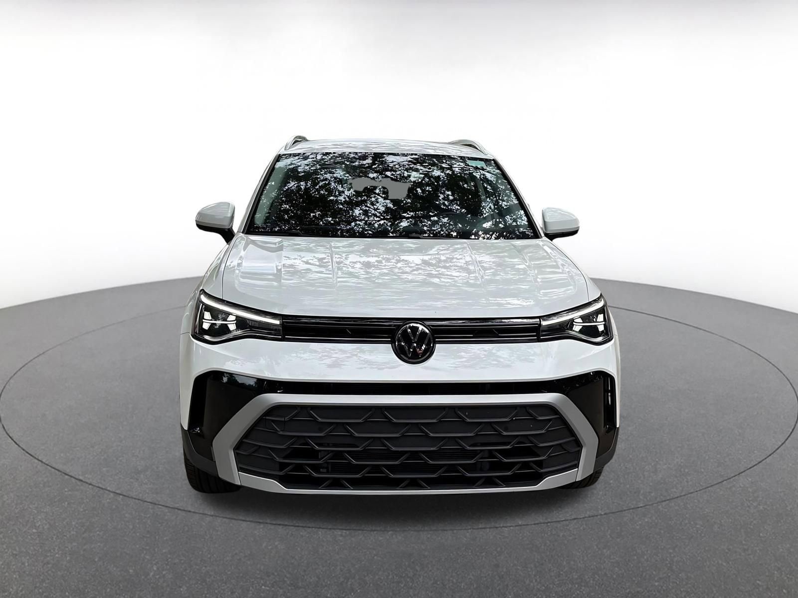 Thumbnail: 2025 Volkswagen Taos - 2