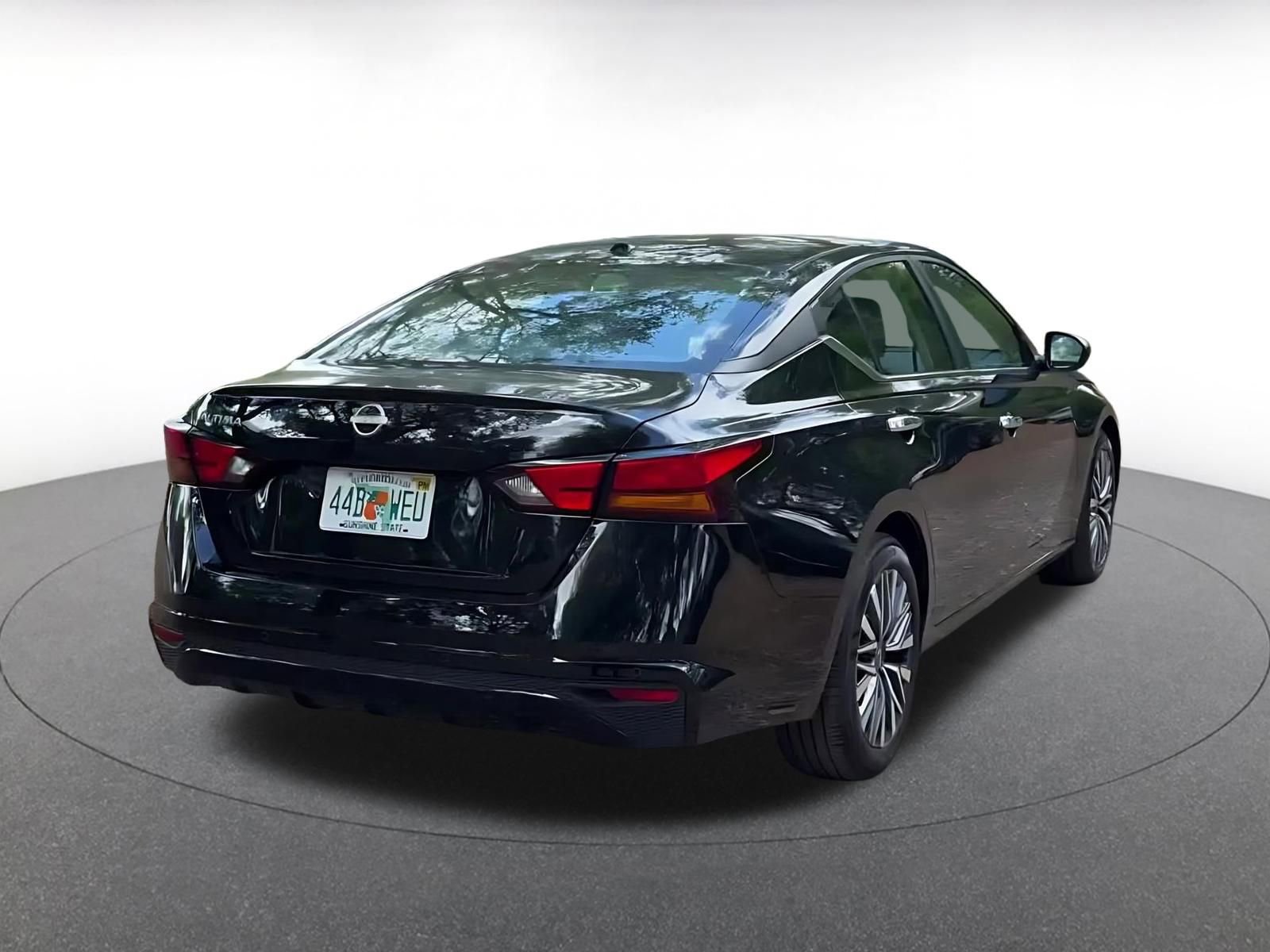 Thumbnail: 2025 Nissan Altima - 15