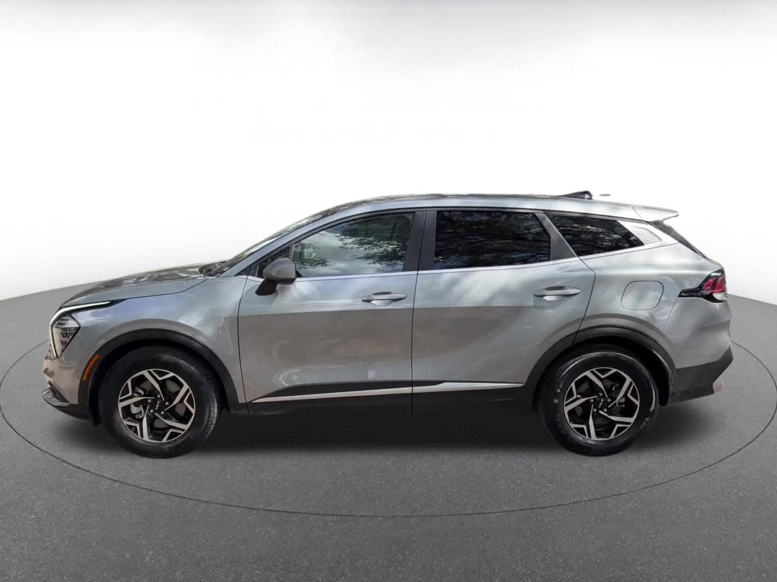 Thumbnail: 2025 Kia Sportage - 9