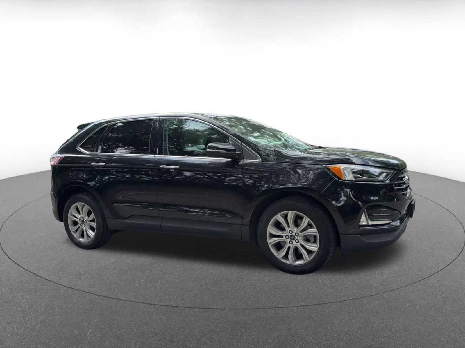 Thumbnail: 2022 Ford Edge - 2