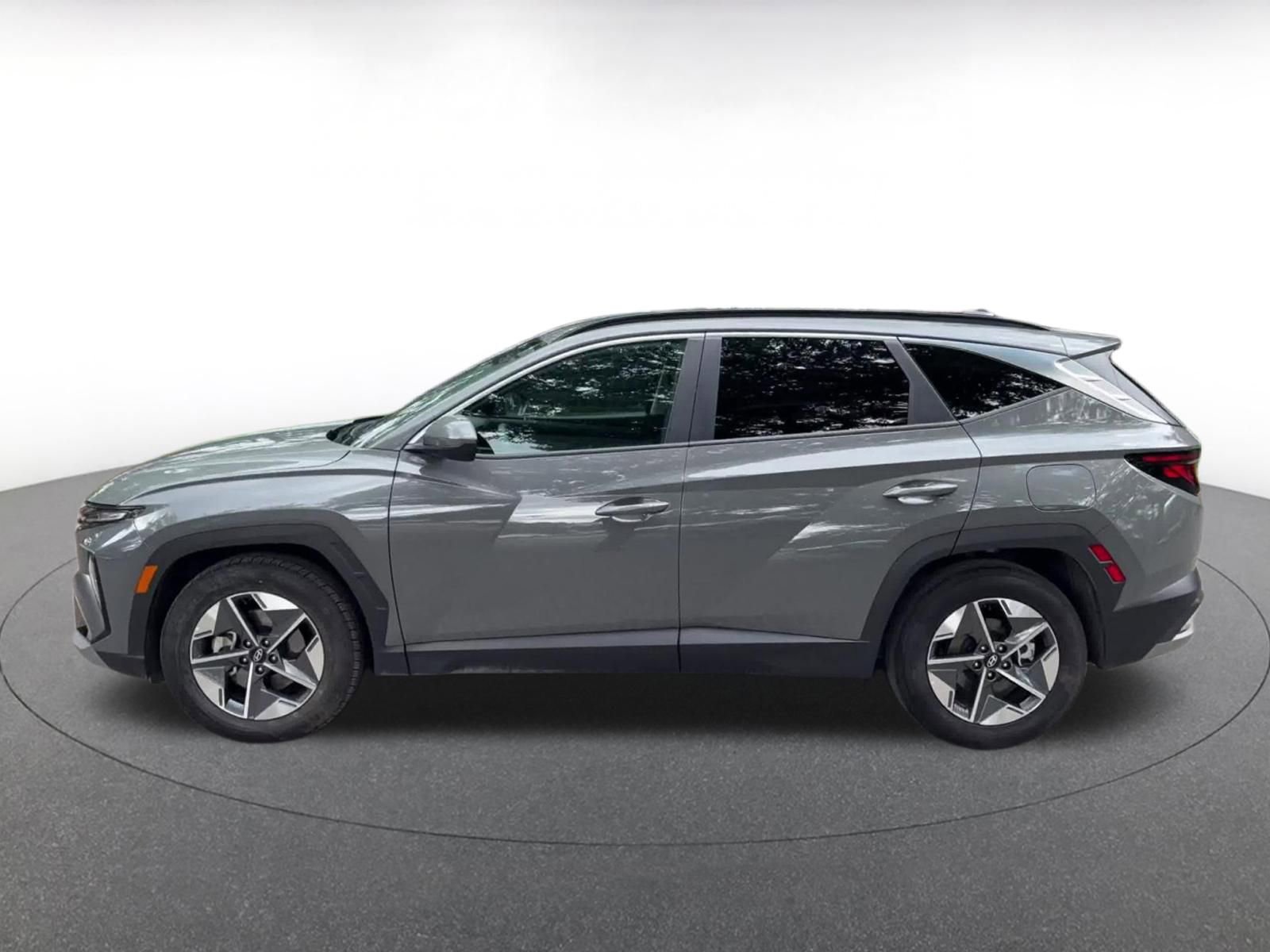 Thumbnail: 2025 Hyundai Tucson - 9