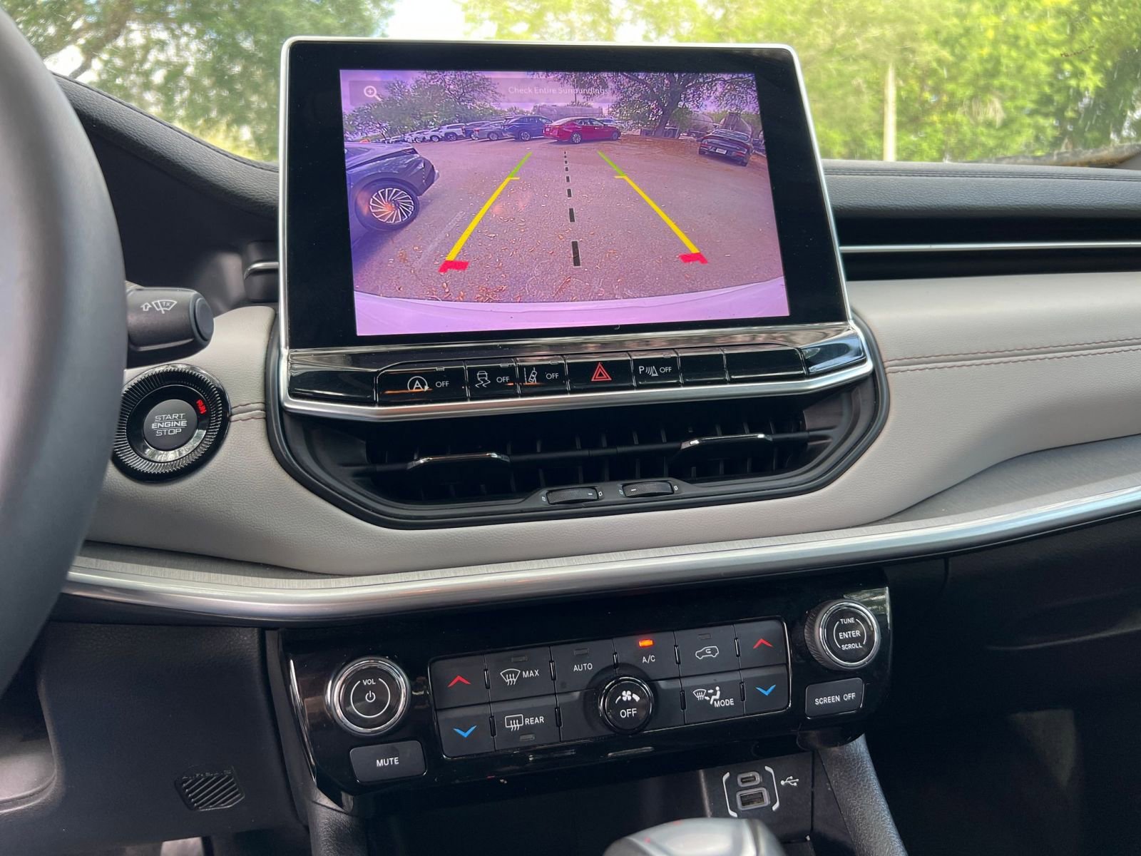 Thumbnail: 2025 Jeep Compass - 17