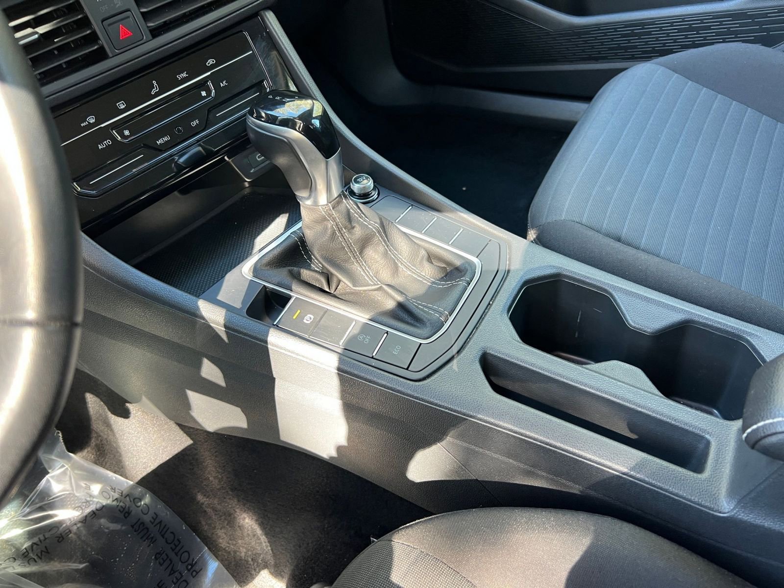 Thumbnail: 2025 Volkswagen Jetta - 35