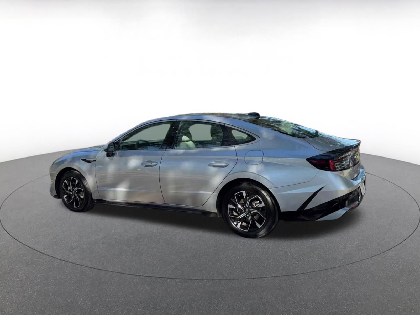 Thumbnail: 2025 Hyundai Sonata - 10